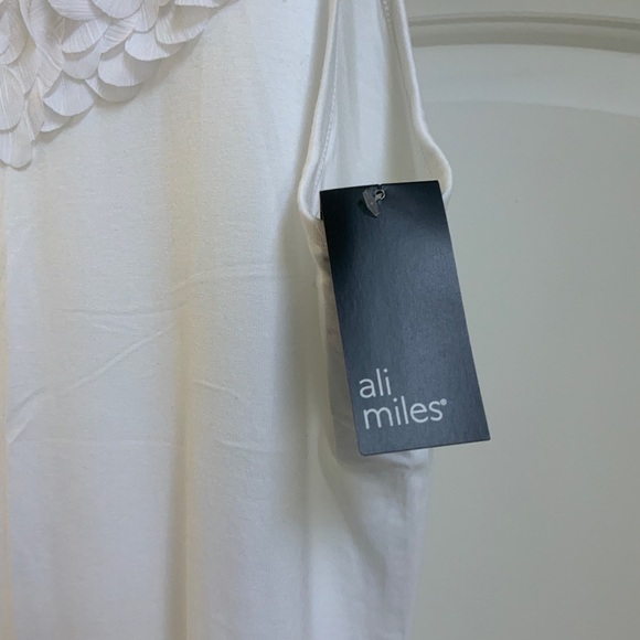 Ali miles tshirt - Picture 3 of 4